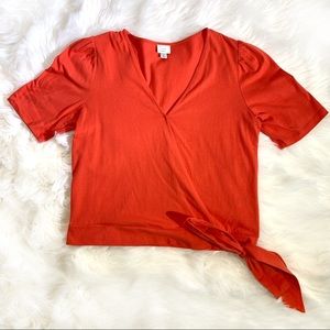 Red clasp wrap top